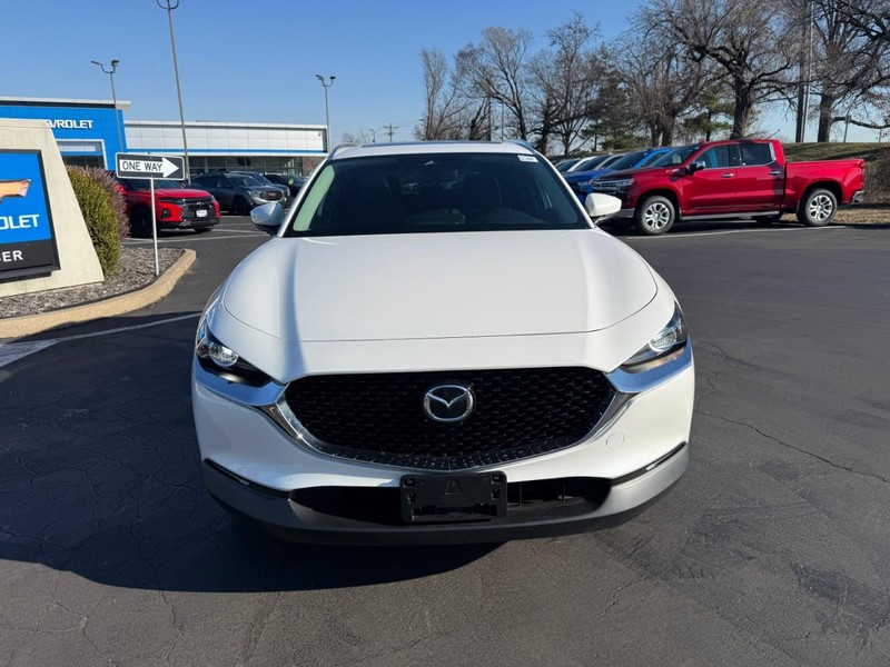 Mazda CX-30 Vehicle Full-screen Gallery Image 10