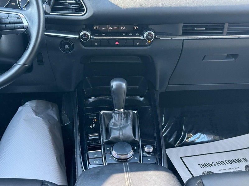 Mazda CX-30 Vehicle Full-screen Gallery Image 15