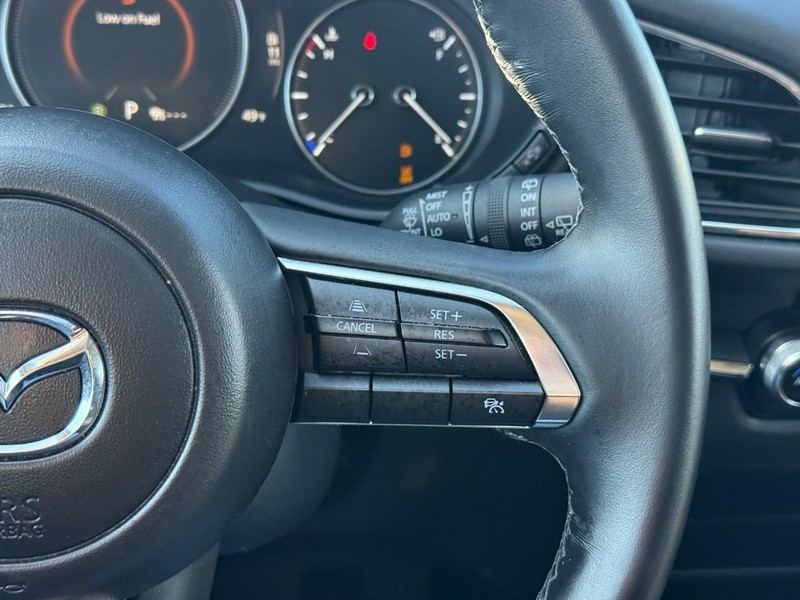 Mazda CX-30 Vehicle Full-screen Gallery Image 19