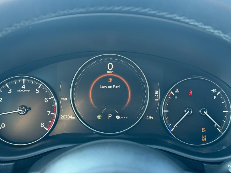 Mazda CX-30 Vehicle Full-screen Gallery Image 20