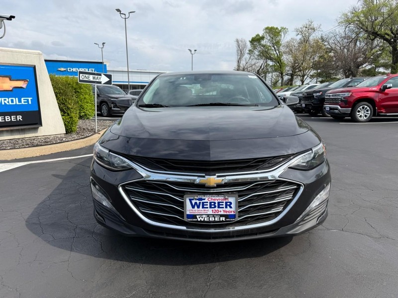 Chevrolet Malibu Vehicle Full-screen Gallery Image 8