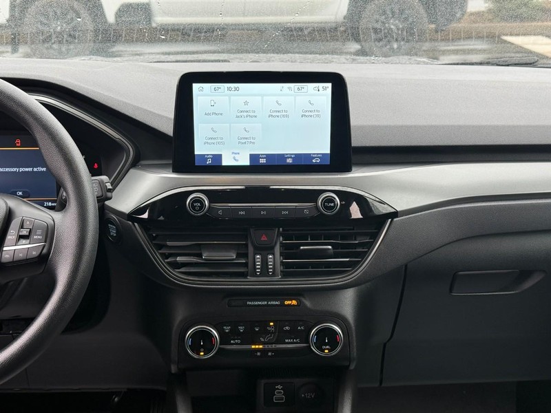 Ford Escape Vehicle Full-screen Gallery Image 13