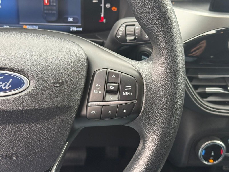 Ford Escape Vehicle Full-screen Gallery Image 21