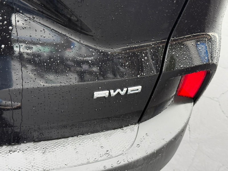 Ford Escape Vehicle Full-screen Gallery Image 5