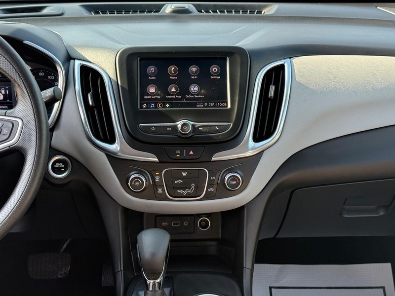 Chevrolet Equinox Vehicle Full-screen Gallery Image 13
