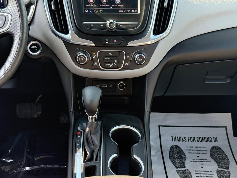 Chevrolet Equinox Vehicle Full-screen Gallery Image 14