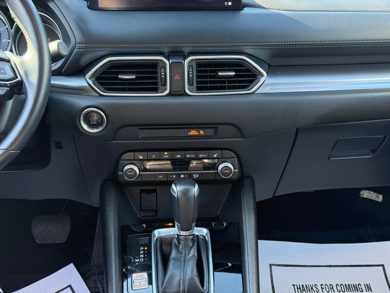 Mazda CX-5 Vehicle Full-screen Gallery Image 15