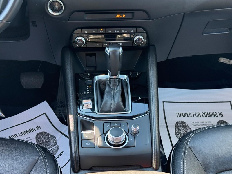 Mazda CX-5 Vehicle Full-screen Gallery Image 16