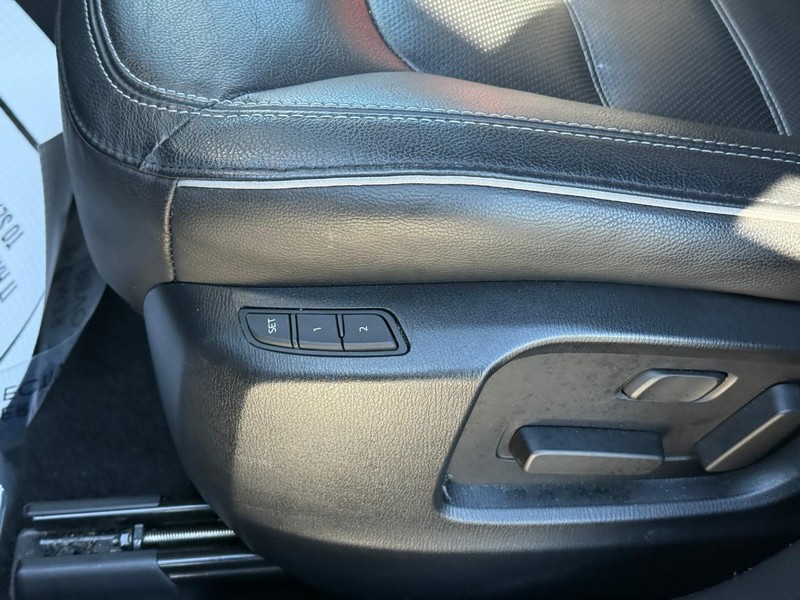 Mazda CX-5 Vehicle Full-screen Gallery Image 20