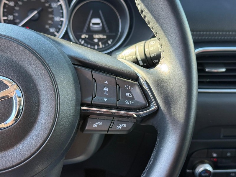 Mazda CX-5 Vehicle Full-screen Gallery Image 22