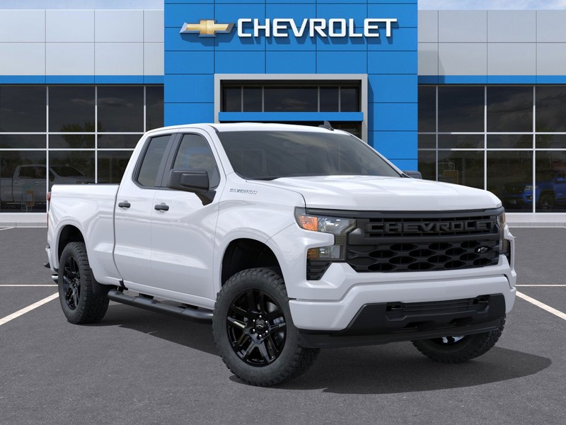 Chevrolet Silverado 1500 Vehicle Full-screen Gallery Image 7