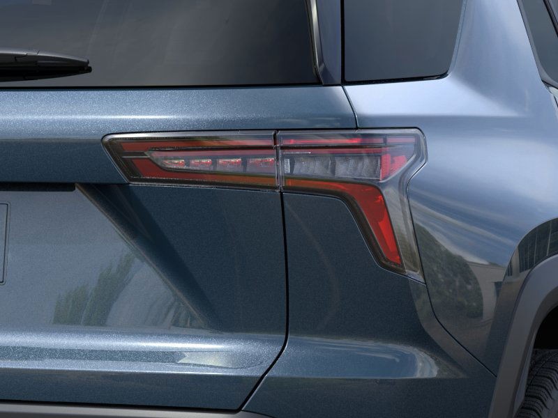 Chevrolet Equinox Vehicle Full-screen Gallery Image 11