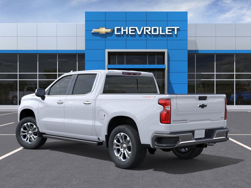 Chevrolet Silverado 1500 Vehicle Full-screen Gallery Image 3