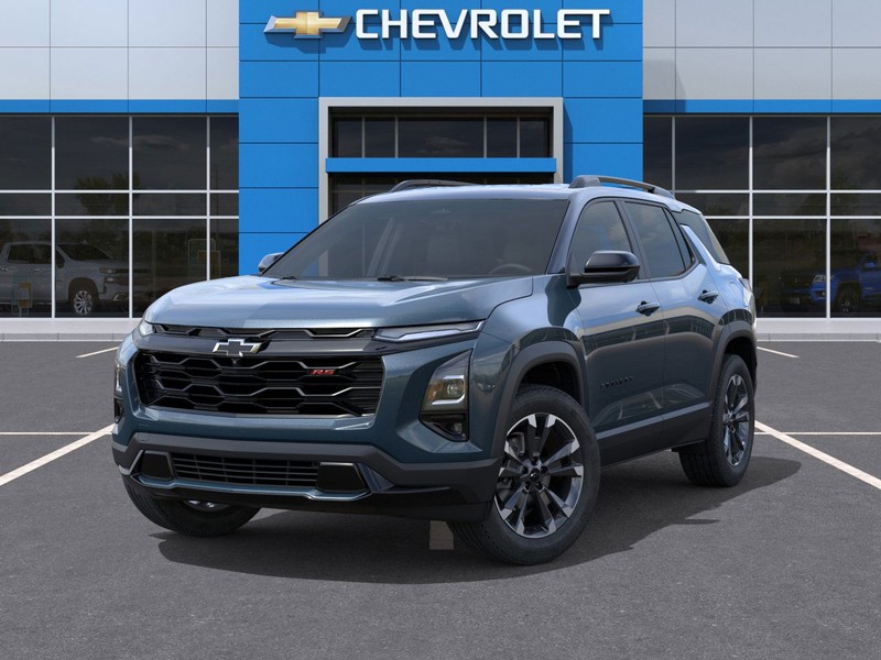 Chevrolet Equinox Vehicle Full-screen Gallery Image 6