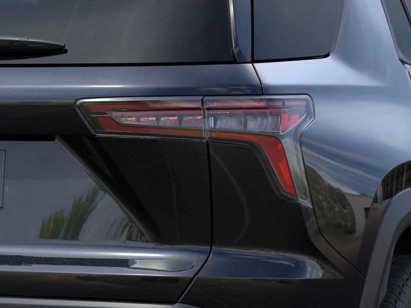 Chevrolet Equinox Vehicle Full-screen Gallery Image 11