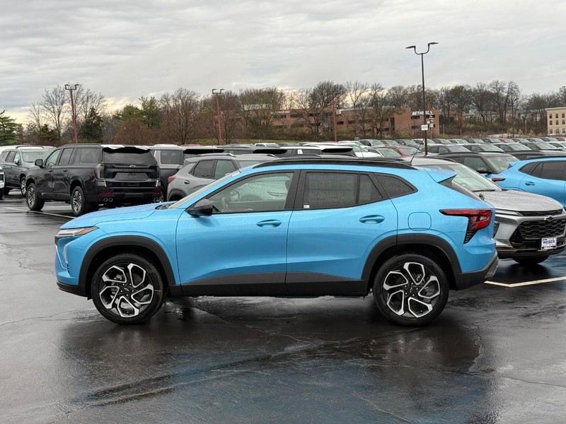 Chevrolet Trax Vehicle Full-screen Gallery Image 2