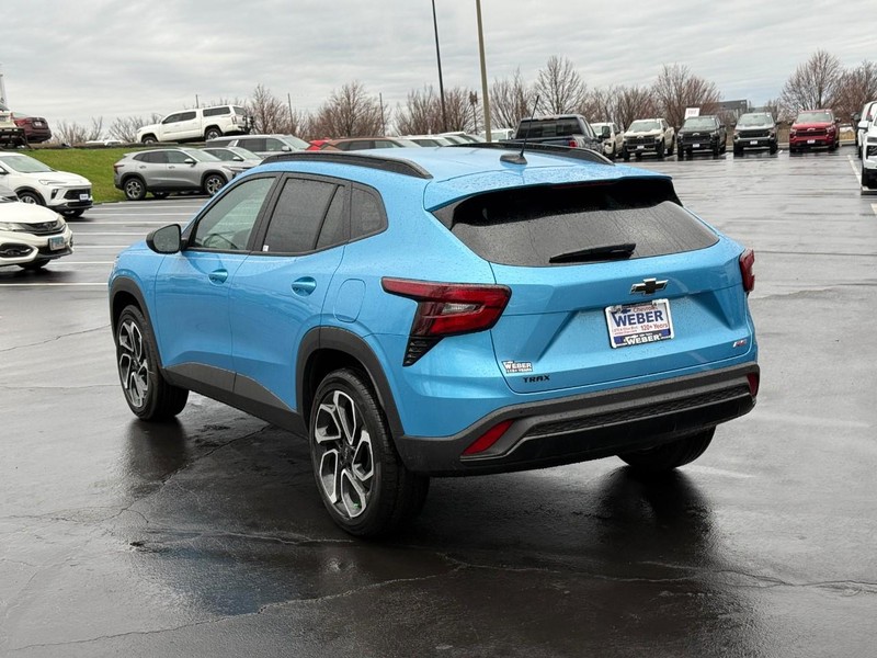 Chevrolet Trax Vehicle Full-screen Gallery Image 3