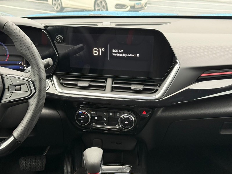 Chevrolet Trax Vehicle Full-screen Gallery Image 9