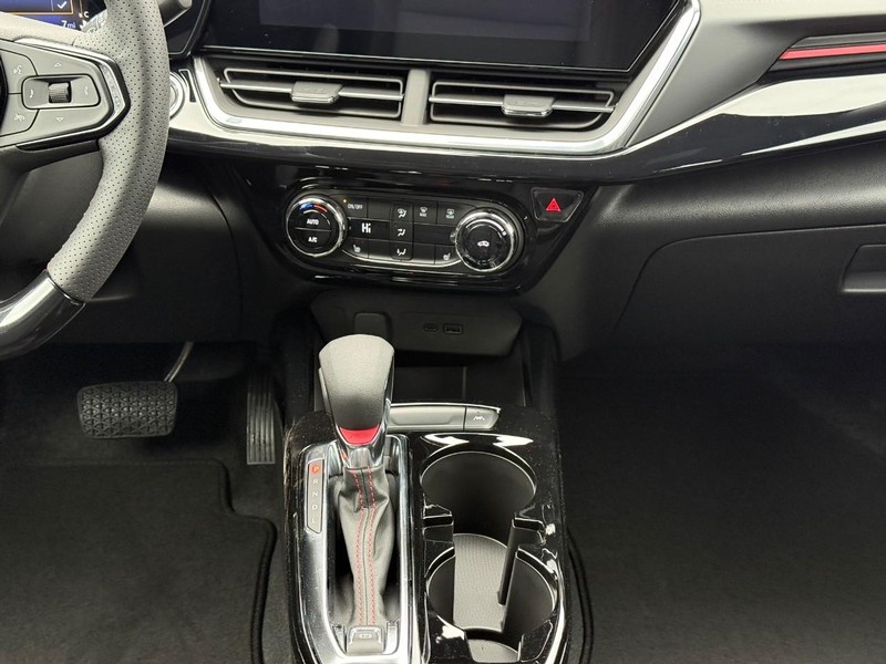 Chevrolet Trax Vehicle Full-screen Gallery Image 10