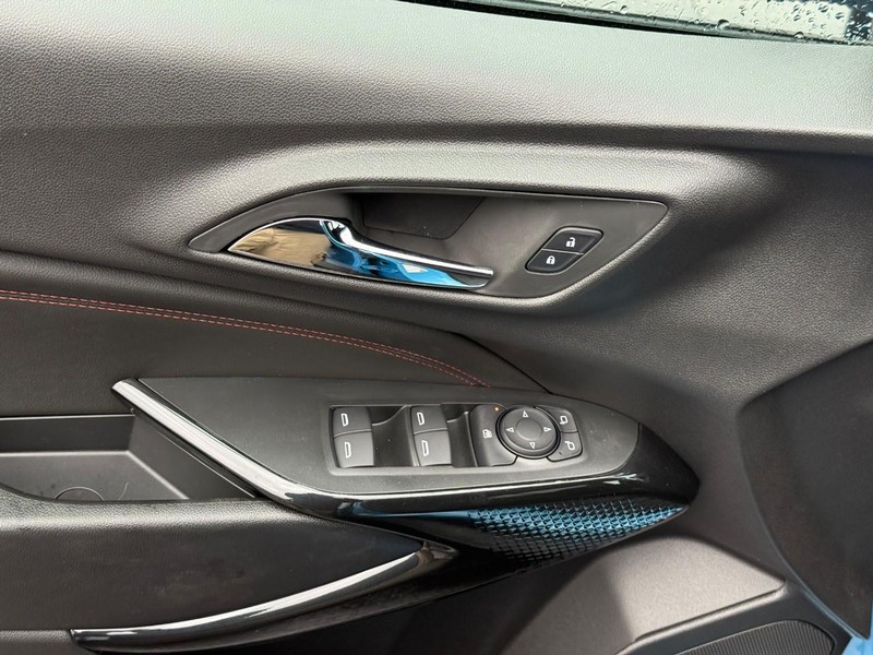 Chevrolet Trax Vehicle Full-screen Gallery Image 11