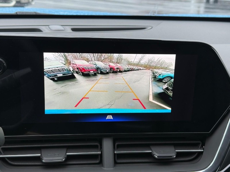 Chevrolet Trax Vehicle Full-screen Gallery Image 18