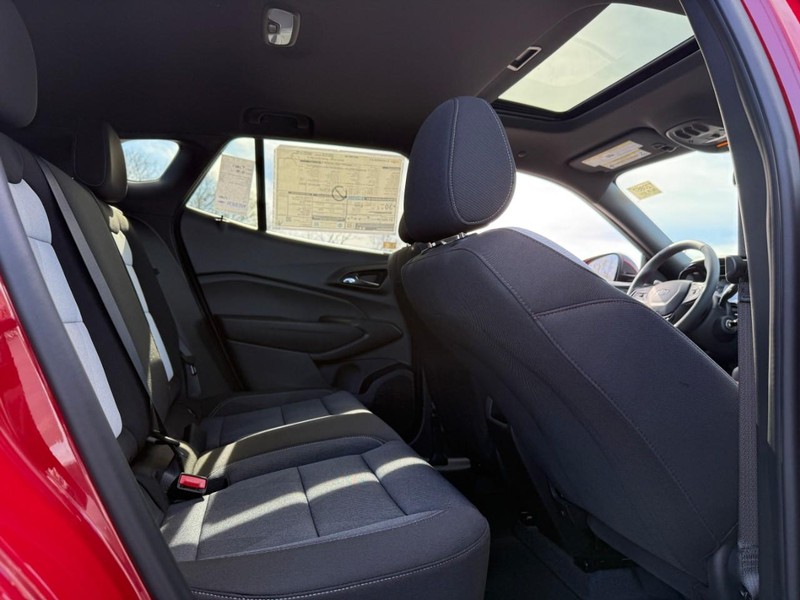 Chevrolet Trax Vehicle Full-screen Gallery Image 5