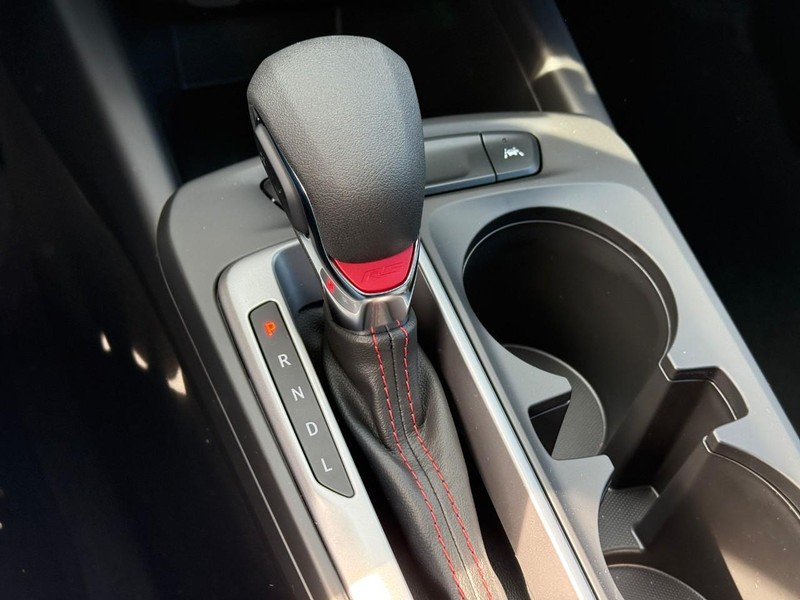 Chevrolet Trax Vehicle Full-screen Gallery Image 14