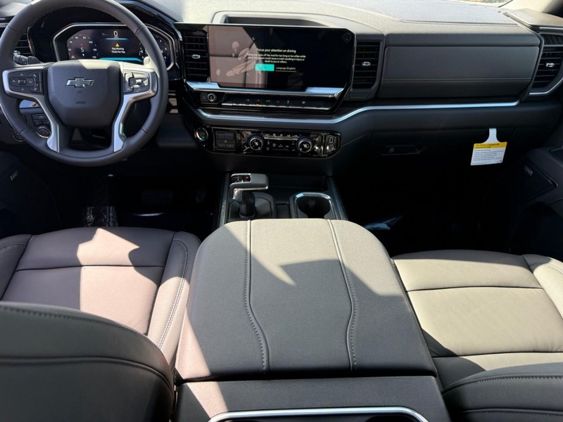 Chevrolet Silverado 1500 Vehicle Full-screen Gallery Image 7