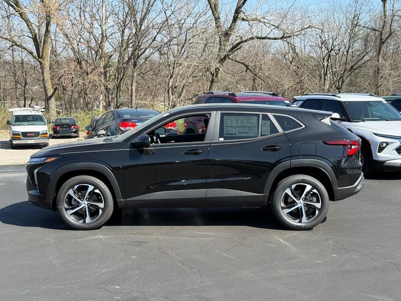 Chevrolet Trax Vehicle Full-screen Gallery Image 2