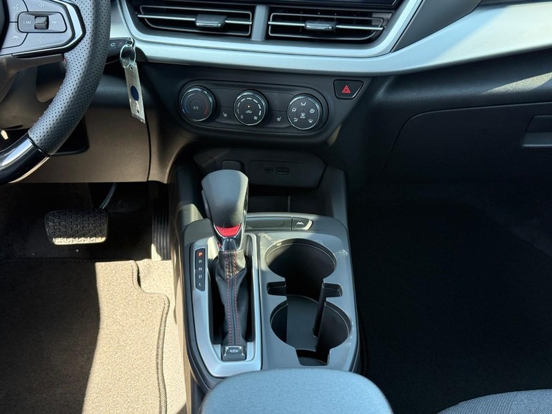 Chevrolet Trax Vehicle Full-screen Gallery Image 9