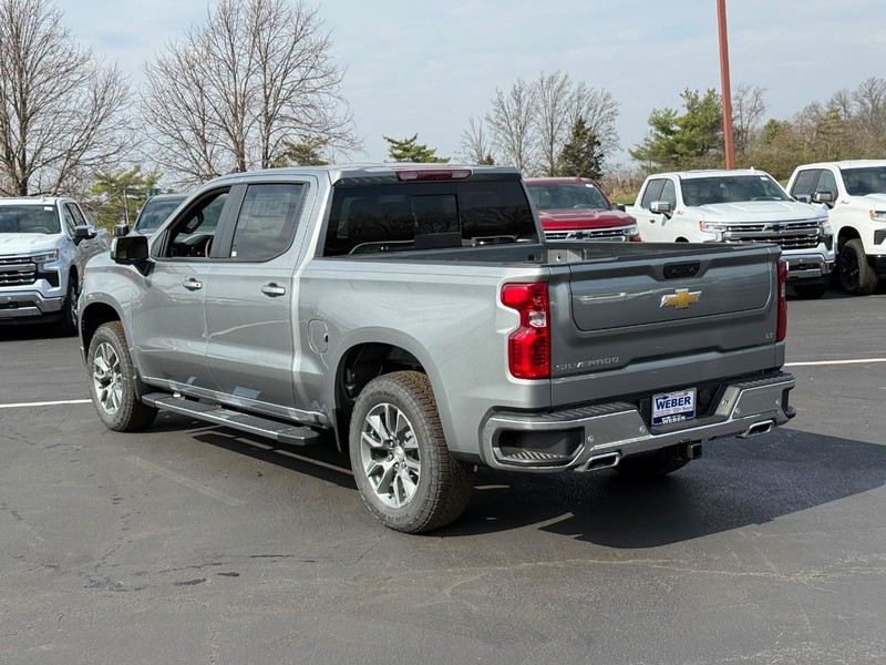 Chevrolet Silverado 1500 Vehicle Full-screen Gallery Image 3