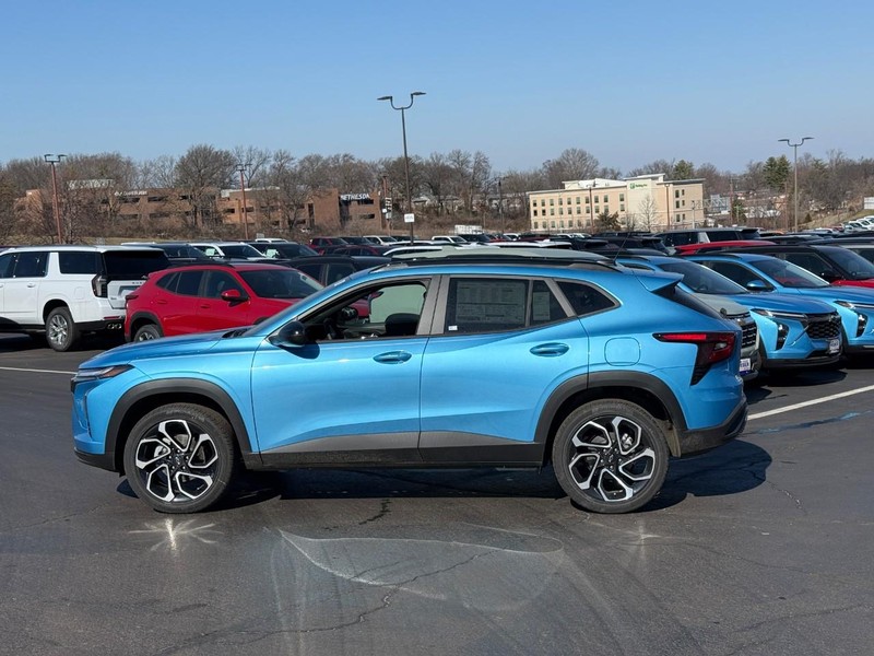 Chevrolet Trax Vehicle Full-screen Gallery Image 2