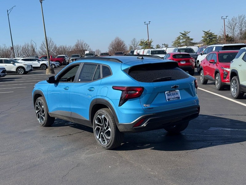 Chevrolet Trax Vehicle Full-screen Gallery Image 3