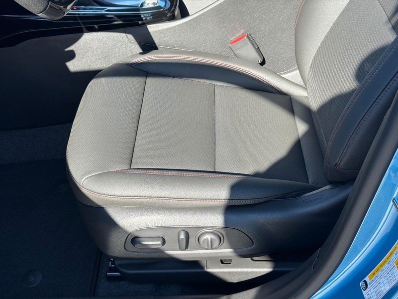 Chevrolet Trax Vehicle Full-screen Gallery Image 11