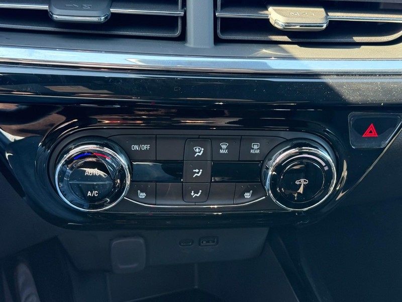 Chevrolet Trax Vehicle Full-screen Gallery Image 15