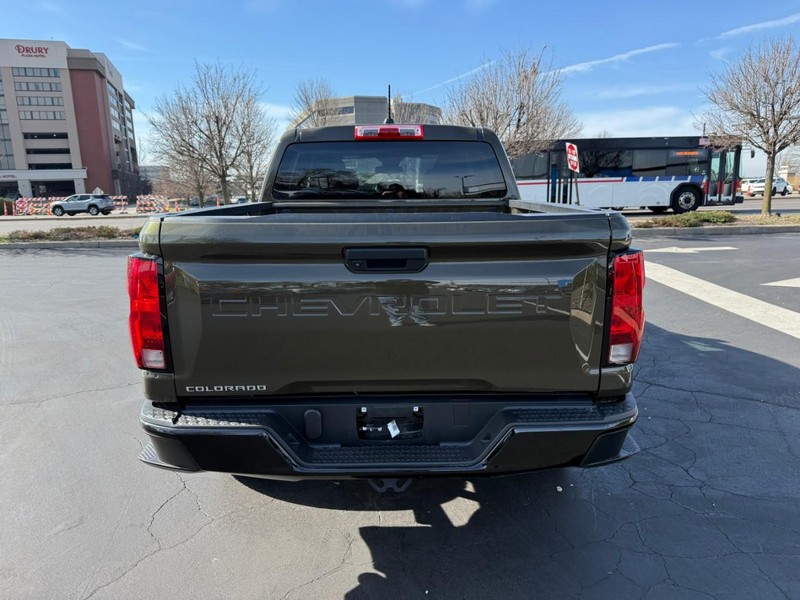 Chevrolet Colorado Vehicle Full-screen Gallery Image 6