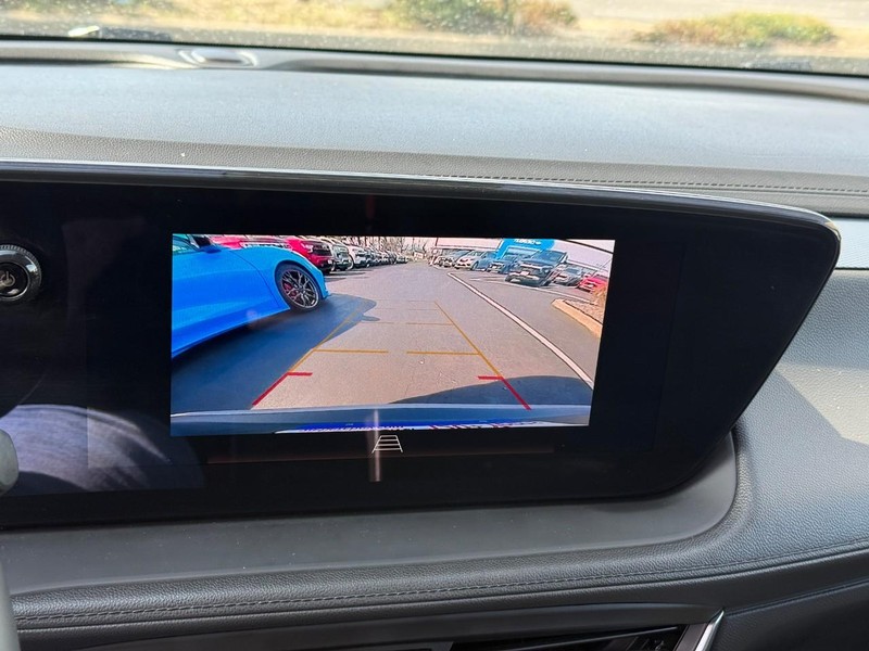 Buick Encore GX Vehicle Full-screen Gallery Image 22