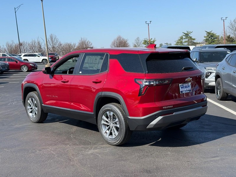 Chevrolet Equinox Vehicle Full-screen Gallery Image 3