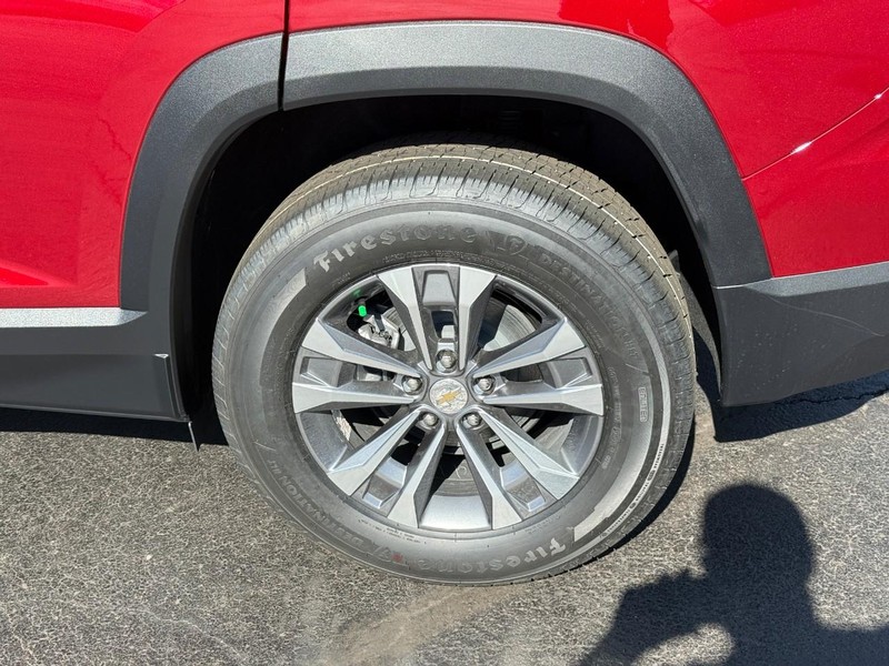 Chevrolet Equinox Vehicle Full-screen Gallery Image 4