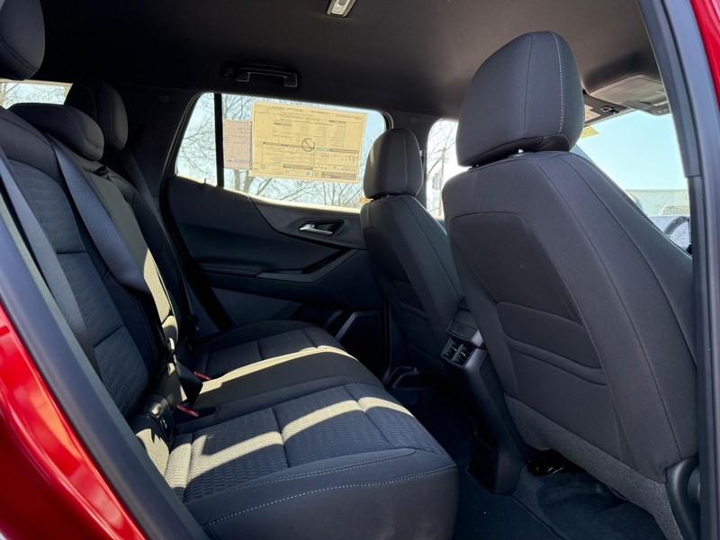 Chevrolet Equinox Vehicle Full-screen Gallery Image 5