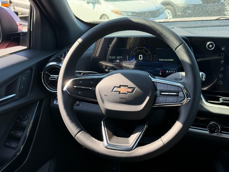 Chevrolet Equinox Vehicle Full-screen Gallery Image 7