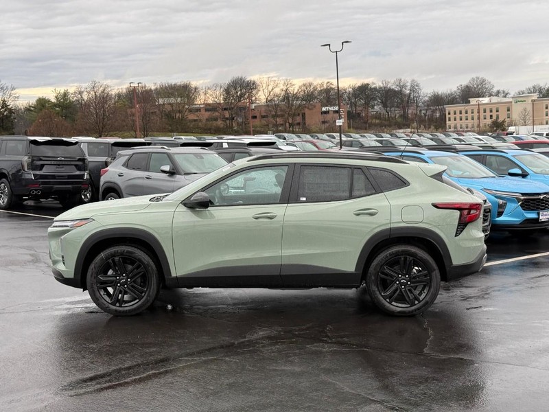 Chevrolet Trax Vehicle Full-screen Gallery Image 2