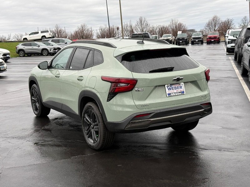 Chevrolet Trax Vehicle Full-screen Gallery Image 3