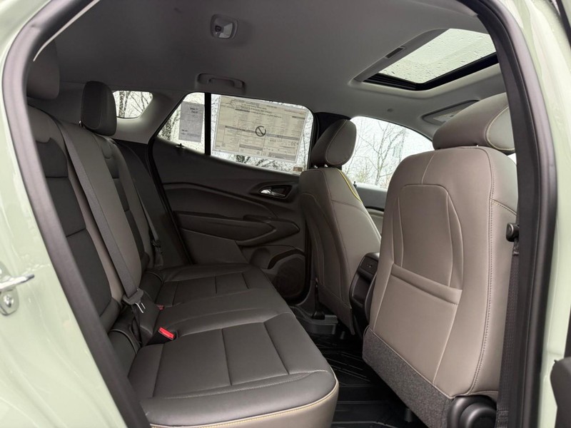 Chevrolet Trax Vehicle Full-screen Gallery Image 6