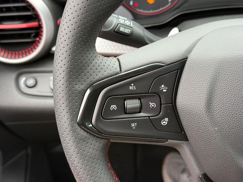 Chevrolet Trax Vehicle Full-screen Gallery Image 13