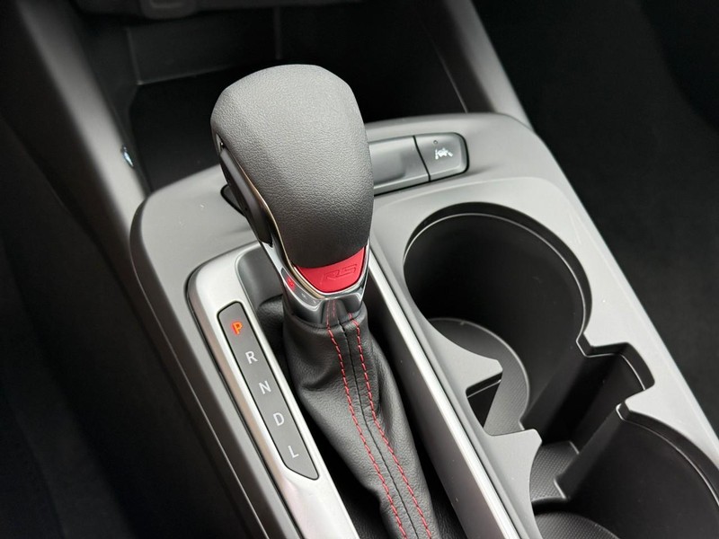 Chevrolet Trax Vehicle Full-screen Gallery Image 15