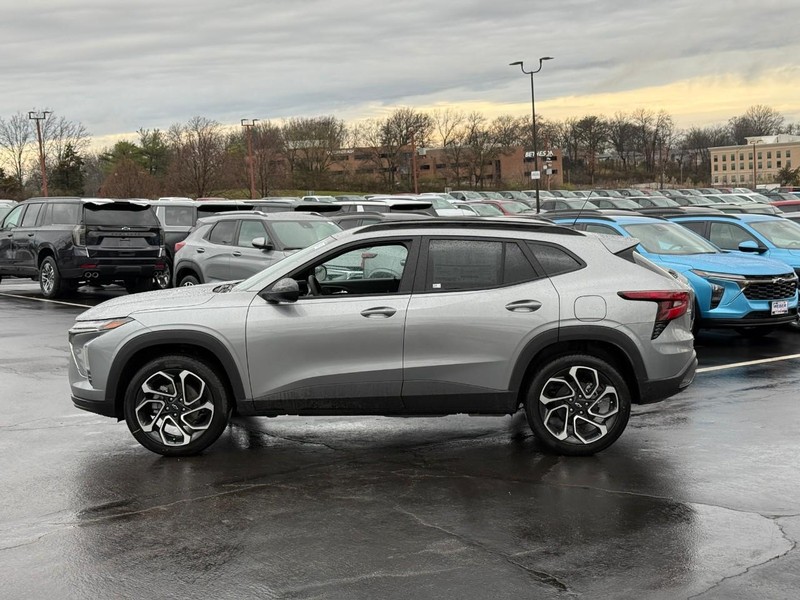 Chevrolet Trax Vehicle Full-screen Gallery Image 2