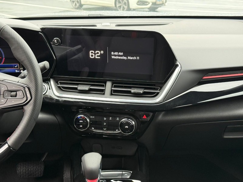 Chevrolet Trax Vehicle Full-screen Gallery Image 8