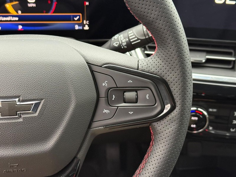 Chevrolet Trax Vehicle Full-screen Gallery Image 15