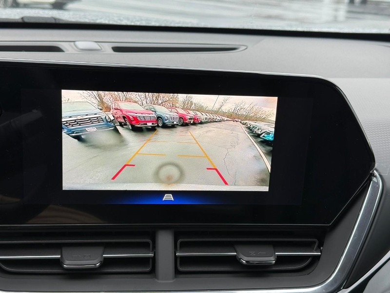 Chevrolet Trax Vehicle Full-screen Gallery Image 18